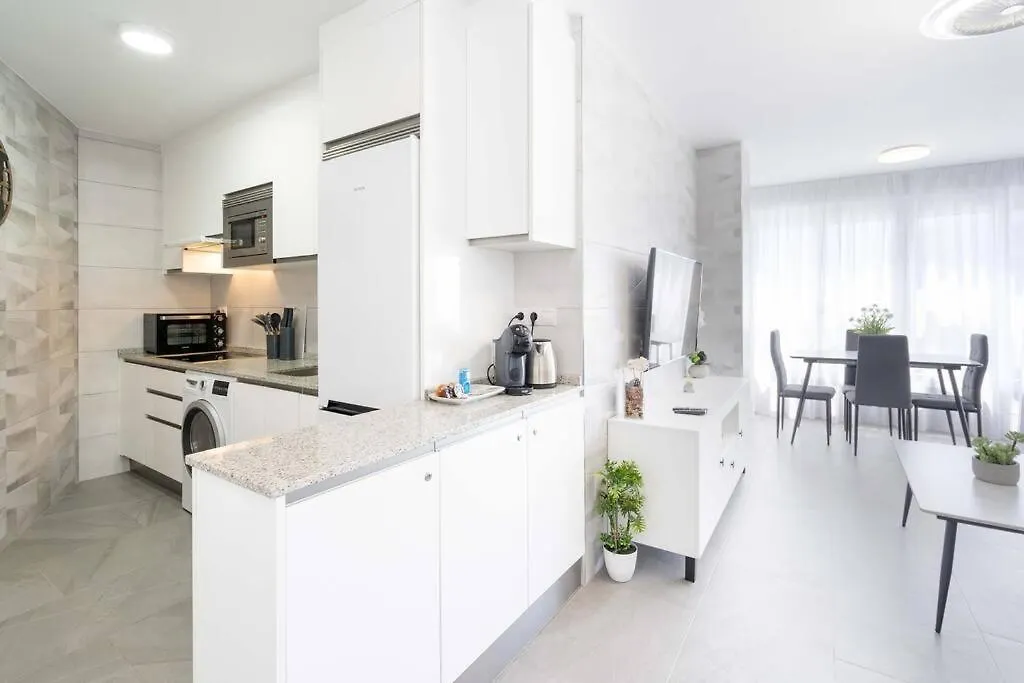 Apartamento Primera Linea Playa 2 Benalmadena Puerto Marina Edificio Diana 1